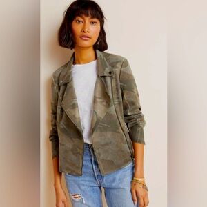 Marrakech Camo Vegan Suede Jacket. Very good condition. Size Small.